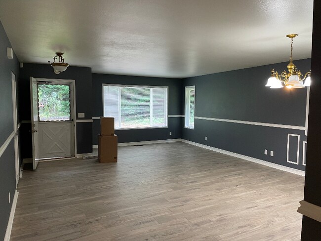 Foto del edificio - 7600 NW Wildcat Lake Rd