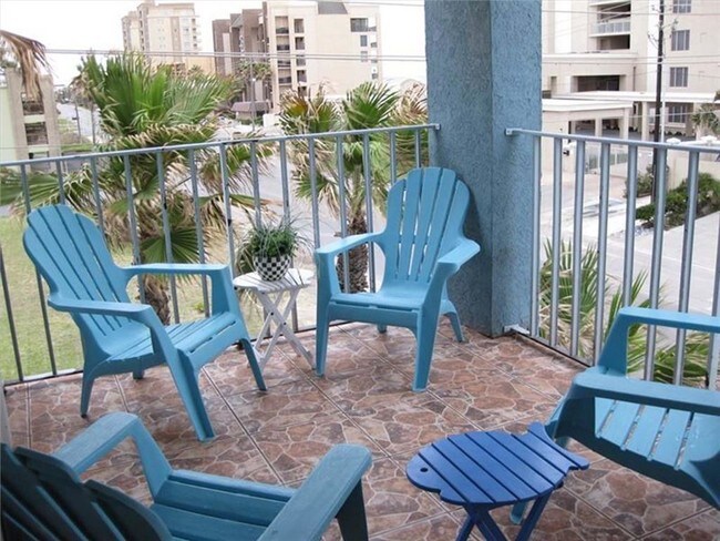 Foto del edificio - 132 E Gardenia St