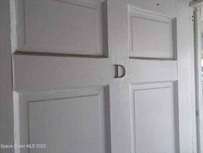 Foto del edificio - 3645 Barna Ave