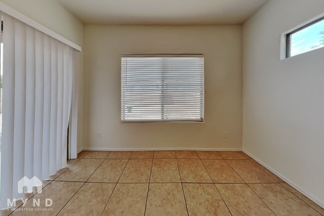Building Photo - 9928 W Marguerite Ave