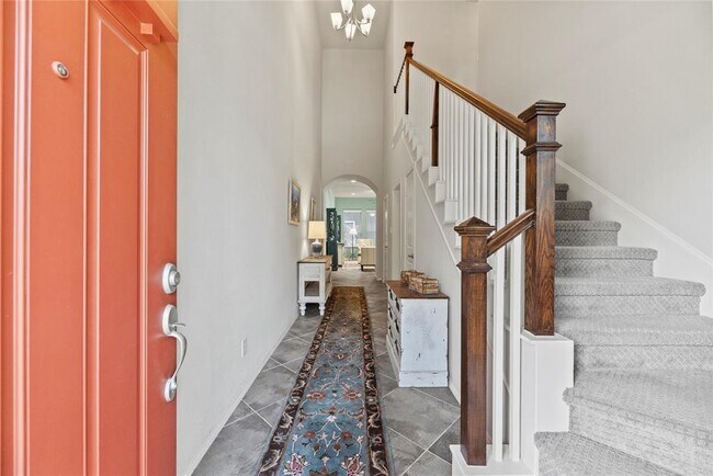 Building Photo - 16923 Seminole Ridge Dr