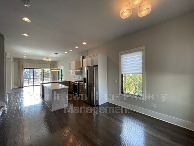 Photo - 213 South Ave SE House