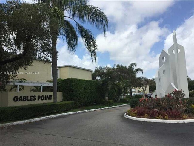 Foto del edificio - 6825 SW 45th Ln