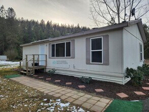 Building Photo - 15317 W Charles Rd