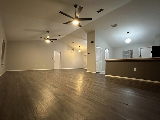 Living Space - 7393 Landmark Dr