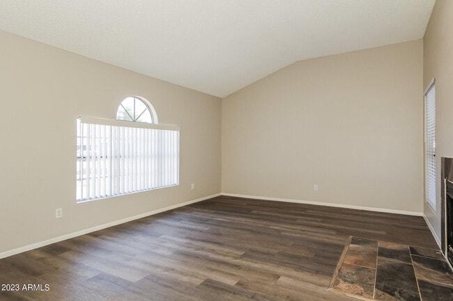 Building Photo - 7306 W Sierra Vista Dr