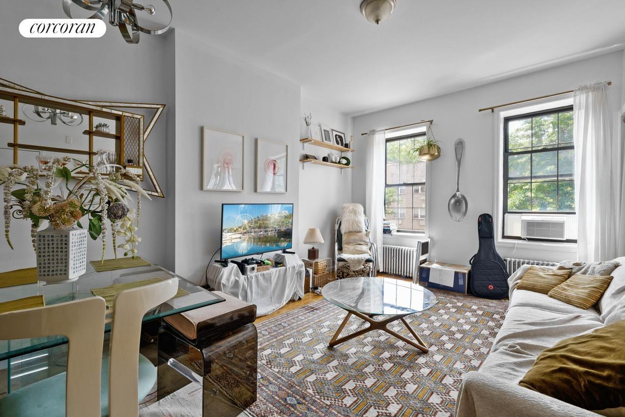 Foto principal - 661 MacDonough St