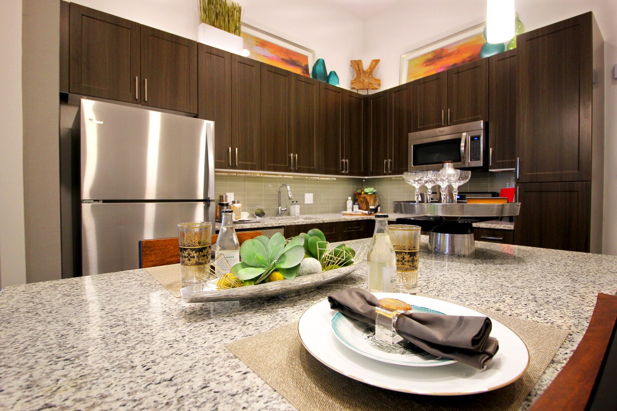 Infinity on the Point Apartments in Dallas, TX