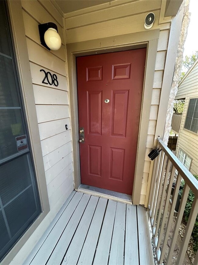 Foto del edificio - 3809 Spicewood Springs Rd