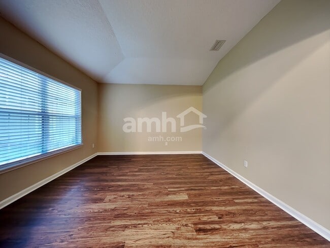 Foto del edificio - 9426 Staplehurst Dr