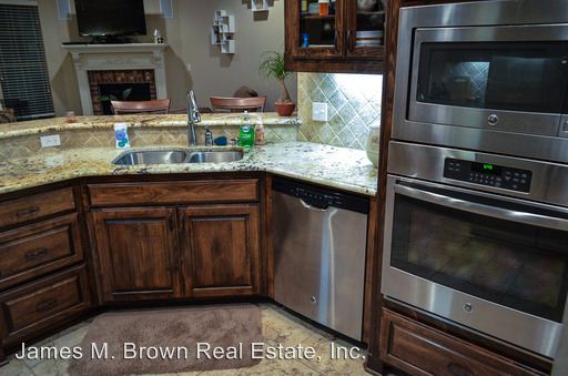 Building Photo - 6113 Pampus Ln