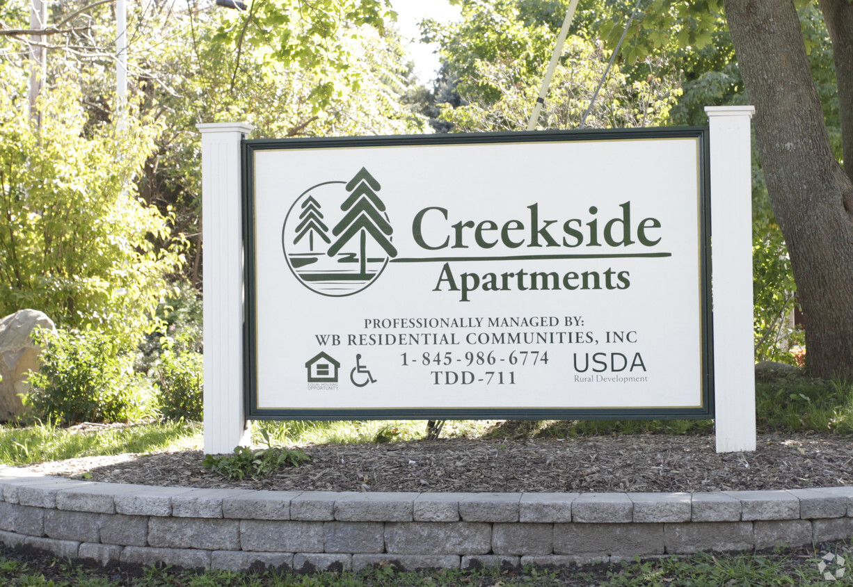 Foto del edificio - Creekside Apartments