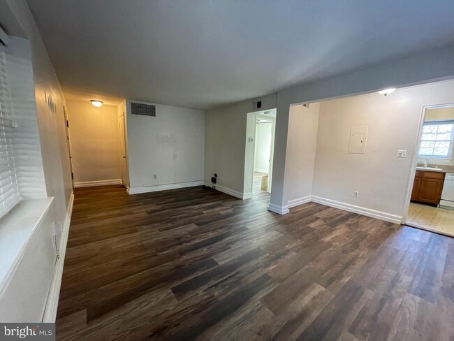 Foto del edificio - 2105 N Scott St