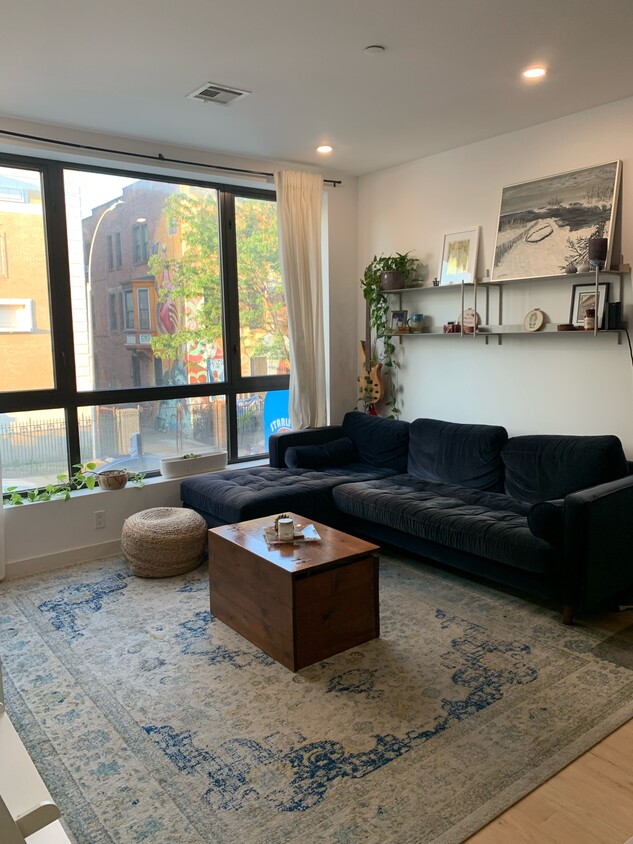 Open living room with perfect view of a cathedral - 328 Central Ave