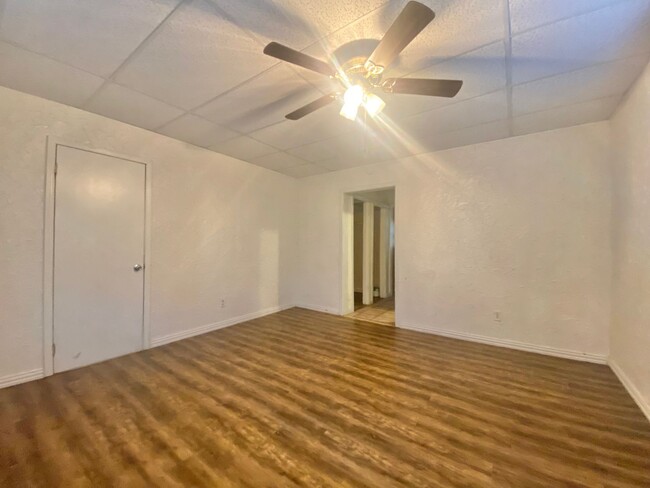 Building Photo - 2 bed 2 bath near Texas Tech University no...