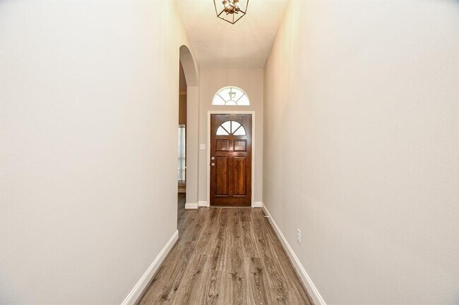 Foto del edificio - 8302 Summer Reef Dr
