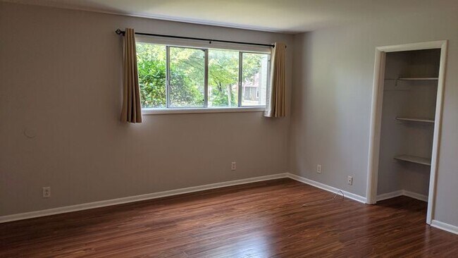 Foto del edificio - Walking distance to the Gulch & Music row!