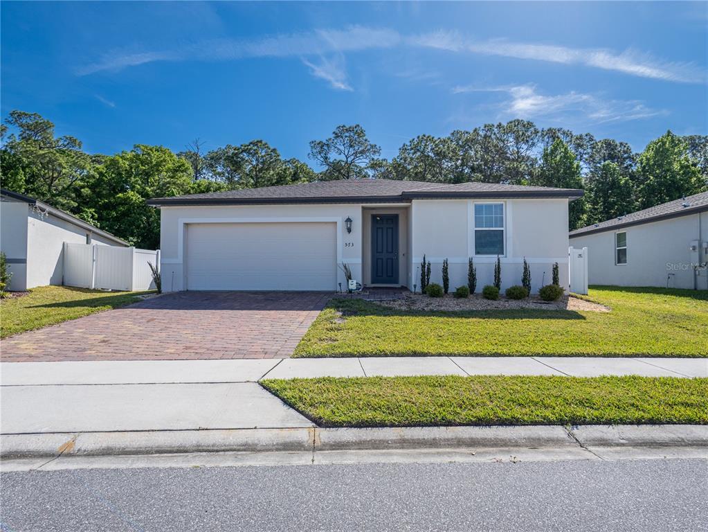 Foto principal - 573 Vista Villages Blvd