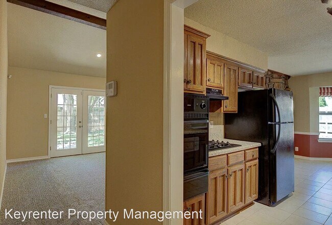 Building Photo - 3 br, 2 bath House - 121 W Hot Springs Ct