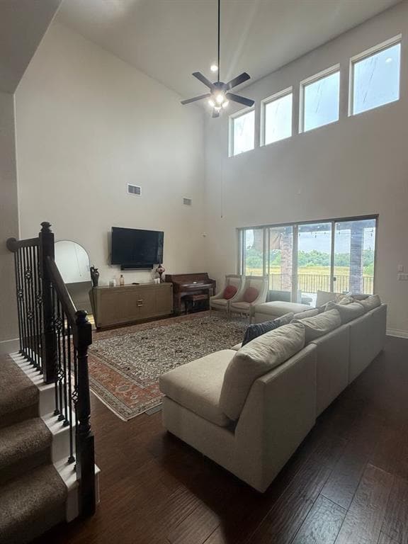 Building Photo - 14320 Iveans Way