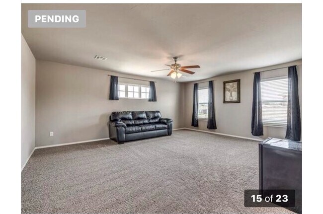 Building Photo - 10233 Hidden Village Dr