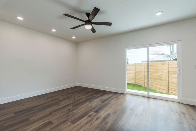 Building Photo - 3702 Tower View Ct