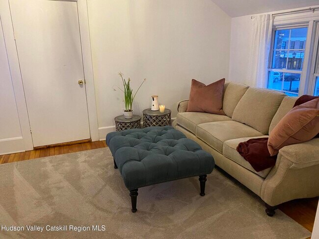 Foto del edificio - 502 Warren St