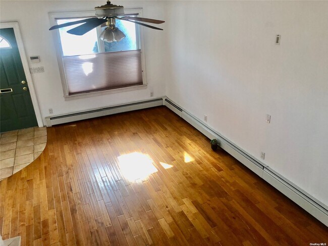 Foto del edificio - 3591 Merrick Rd