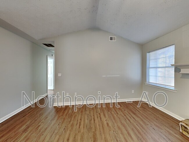 Foto del edificio - 375 Mountainview Dr