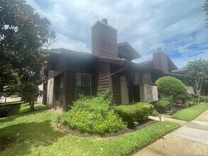 Building Photo - 2611 Grants Lake Blvd