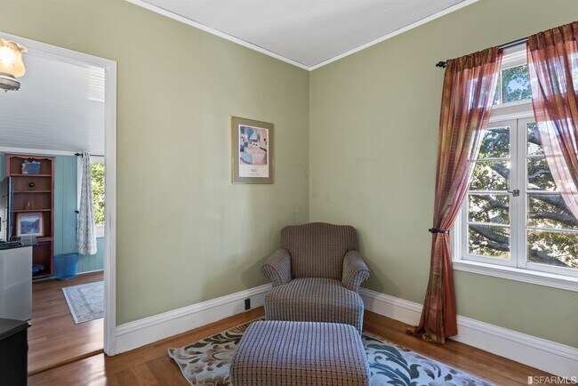 Foto del edificio - 143 Athol Ave