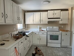 Building Photo - 36 Davis St