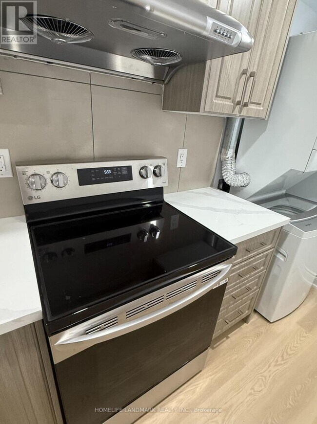 Building Photo - 3145 Cantelon Crescent