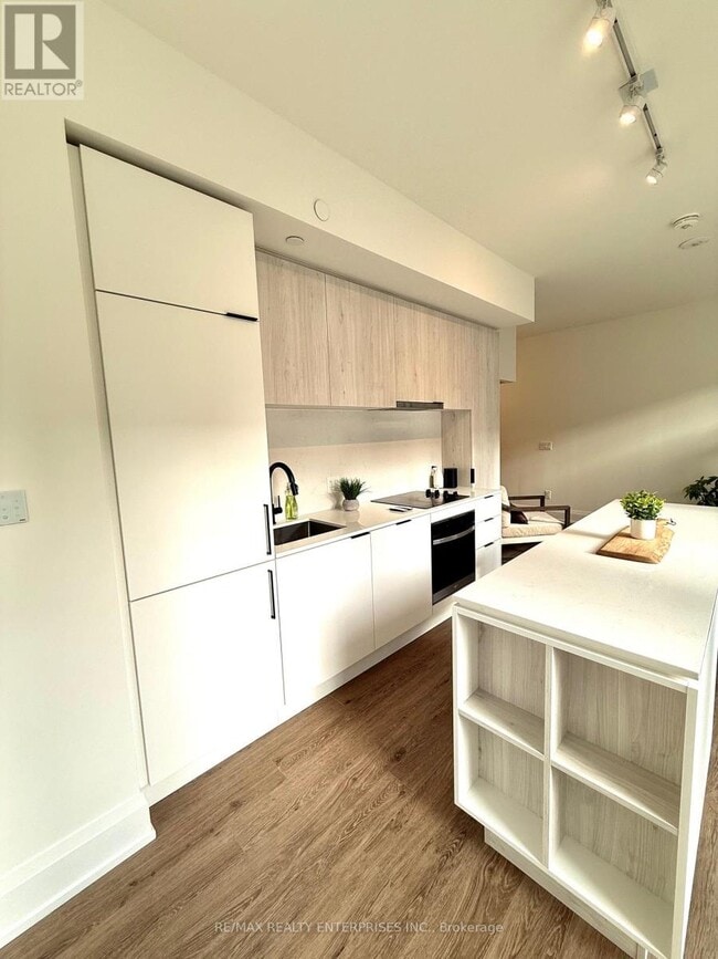 Building Photo - 89 Church St