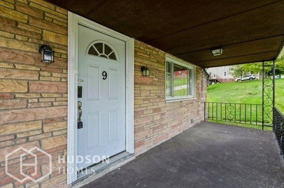 Building Photo - NOW AVAILABLE! - 9 Fairhill St, Burgettsto...