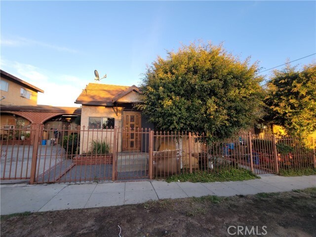 Primary Photo - 162 N Alma Ave