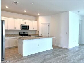 Building Photo - 10525 Timber Creek Dr