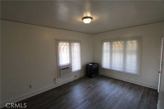Building Photo - 2 E Cypress Ave