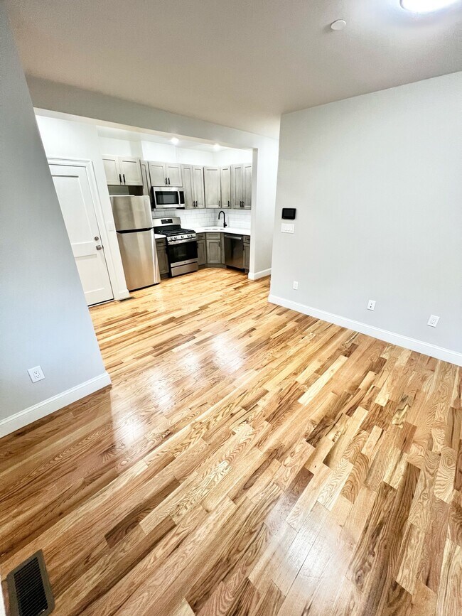 149 Crescent St, Waltham, MA 02453 Condo for Rent in Waltham, MA