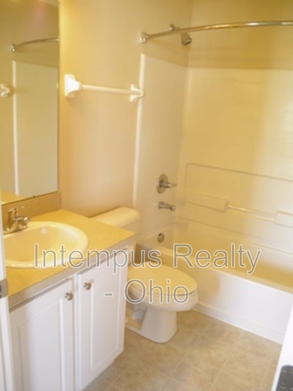 Building Photo - 6500 Crab Apple Dr