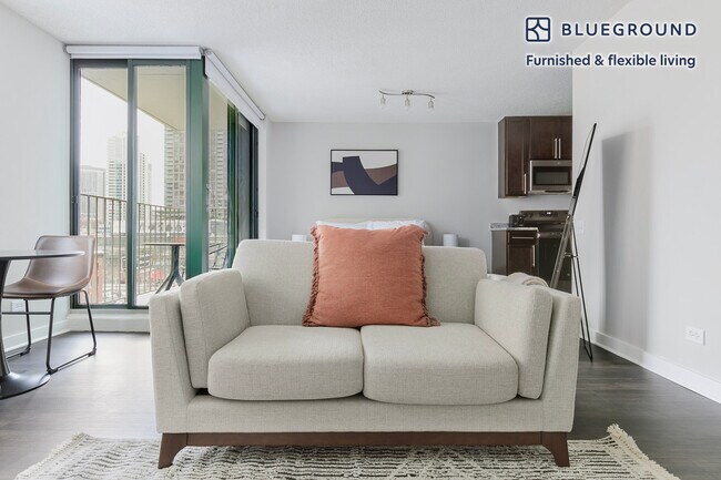 Foto del edificio - 77 W Huron St