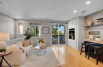 Building Photo - 6068 Paseo Salinero