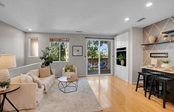 Building Photo - 6068 Paseo Salinero