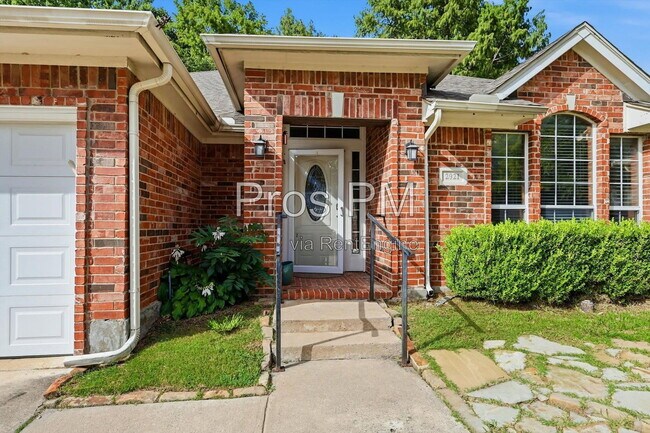 Foto del edificio - 2921 Meadow Glen Dr