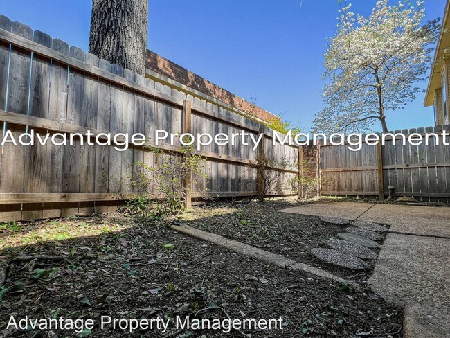 Building Photo - 3 br, 2 bath House - 6594 Poplar Woods Cir...
