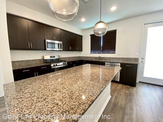 Building Photo - 4 br, 3.5 bath House - 5507 Sandcliff Ln U...