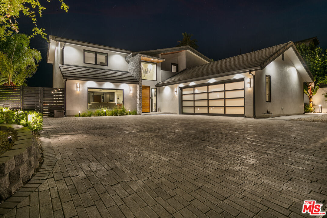 Foto principal - 26029 Farmfield Rd