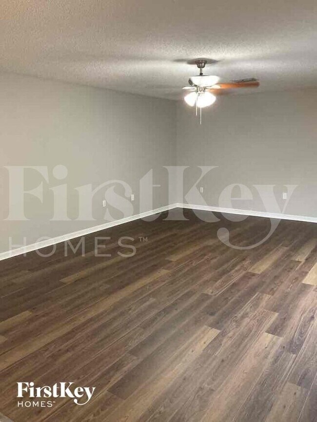 Building Photo - 7094 Shady Pine Ct