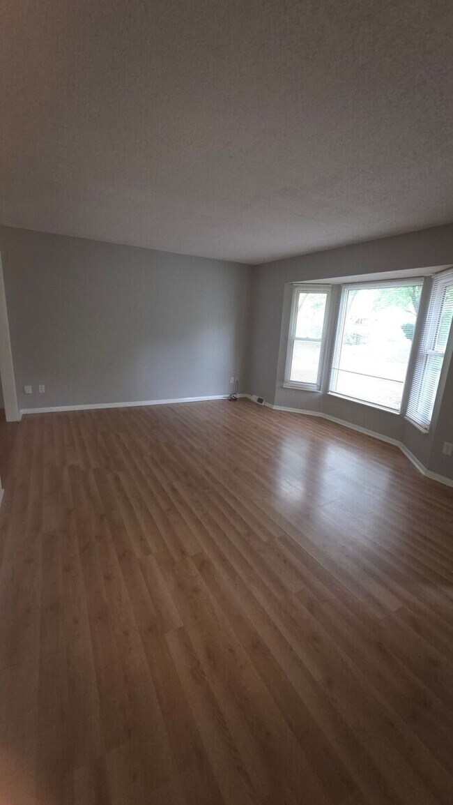 Building Photo - Coming Soon – Newly Updated 3 Bedroom Home...