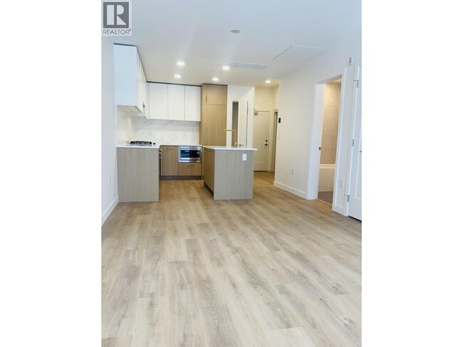 Building Photo - 375 Clayton St